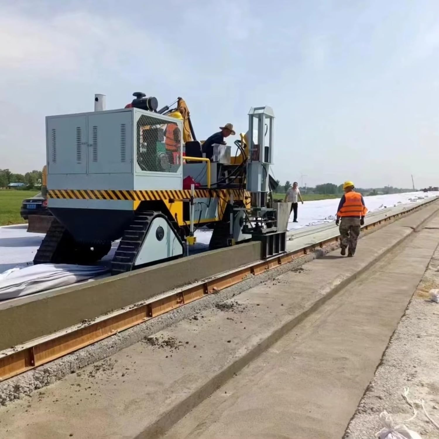 concrete curb slipform paver,best curb slipform machine,curb and gutter machine pros cons,should I buy a slipform paver,concrete curb machine worth buying,curb slipform paver vs alternatives unboxing and complete package contents