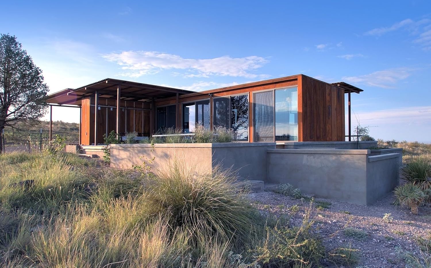 customizable shipping container shop,prefabricated steel kiosk value,modular container shop vs building,portable commercial container unit,custom container café unit review,best modular café structure worth buying performance testing and real-world results