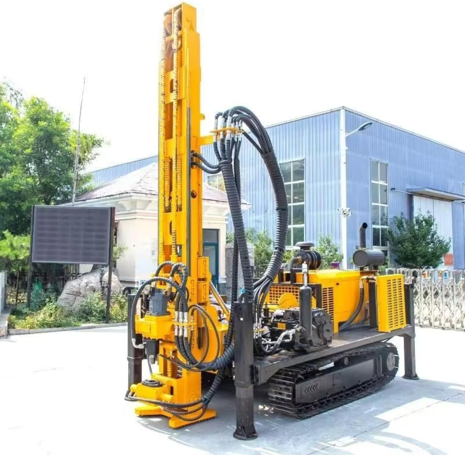 hydraulic borehole drilling rig review,best tracked drilling rig for sale,deep groundwater well drilling machine pros cons,crawler water well rig vs trailer mounted,should I buy a portable borehole drilling rig,commercial irrigation well drilling equipment worth buying - detailed features and technical specifications