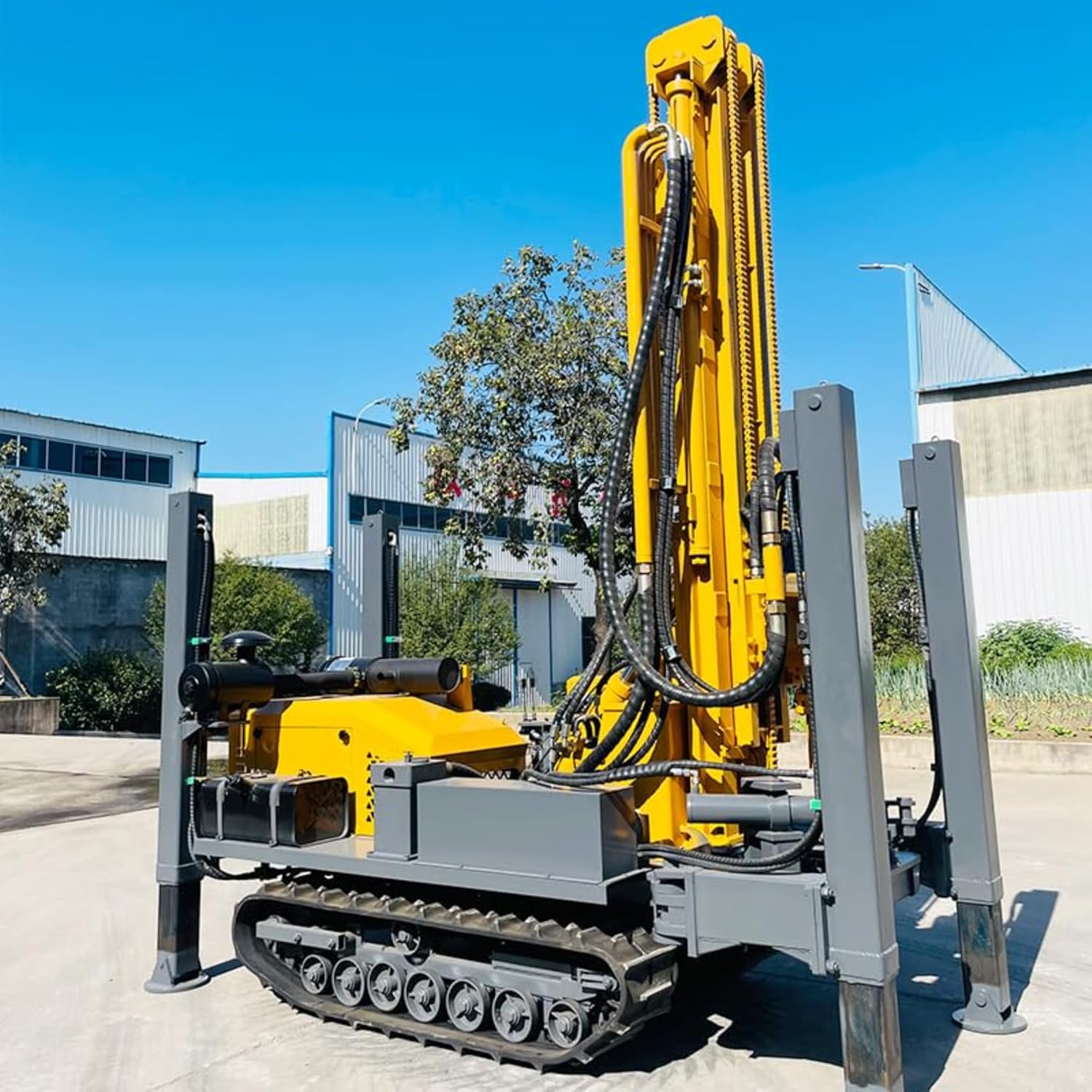 hydraulic water well drilling rig,hydraulic water well drilling rig review,best water well drilling rig,hydraulic rotary drilling equipment pros cons,should I buy a hydraulic well drilling rig,hydraulic water well drilling rig vs DTH - detailed features and technical specifications