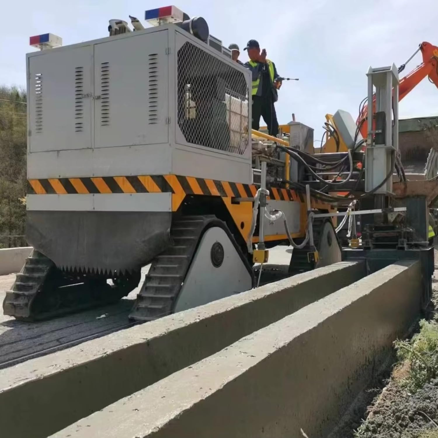 buy slipform curb paver,automatic curb machine worth buying,stringless curb and gutter machine pros cons,best concrete curb paving equipment,should I buy a slipform curb machine,GPS ready concrete curb machine vs stringless unboxing and complete package contents