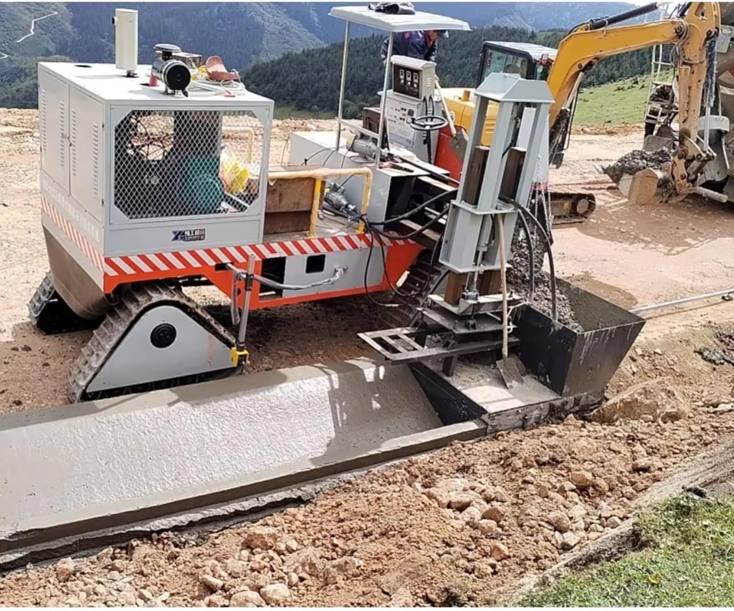 concrete curb slipform machine,curb and gutter paver buy,hydraulic tracked curb machine review,best concrete curb paving equipment,concrete curb slipform machine pros cons,should i buy a tracked curb machine performance testing and real-world results