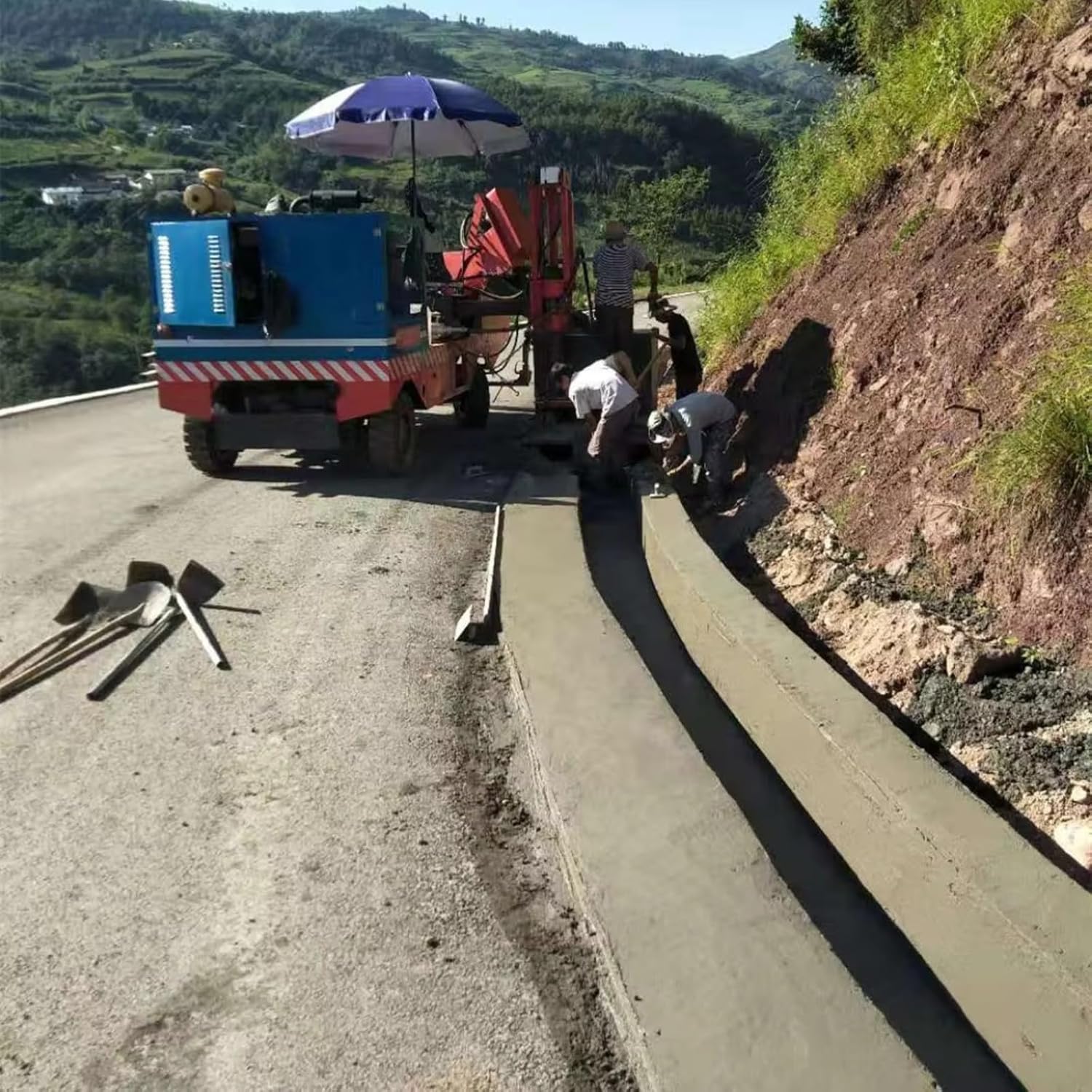 concrete slipform curb machine detailed features and technical specifications