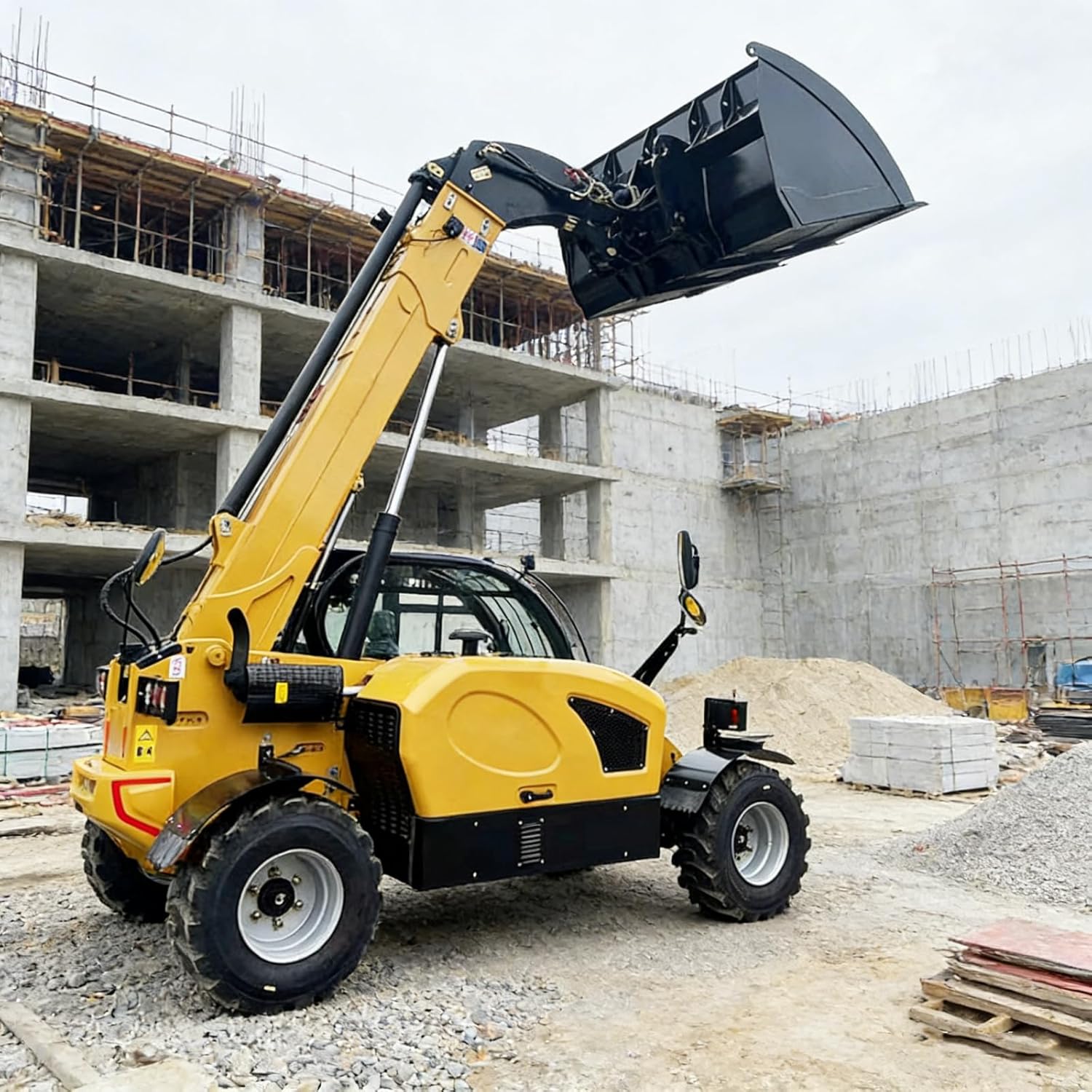 telescopic handler buy,should I buy a telehandler,detailed features and technical specifications